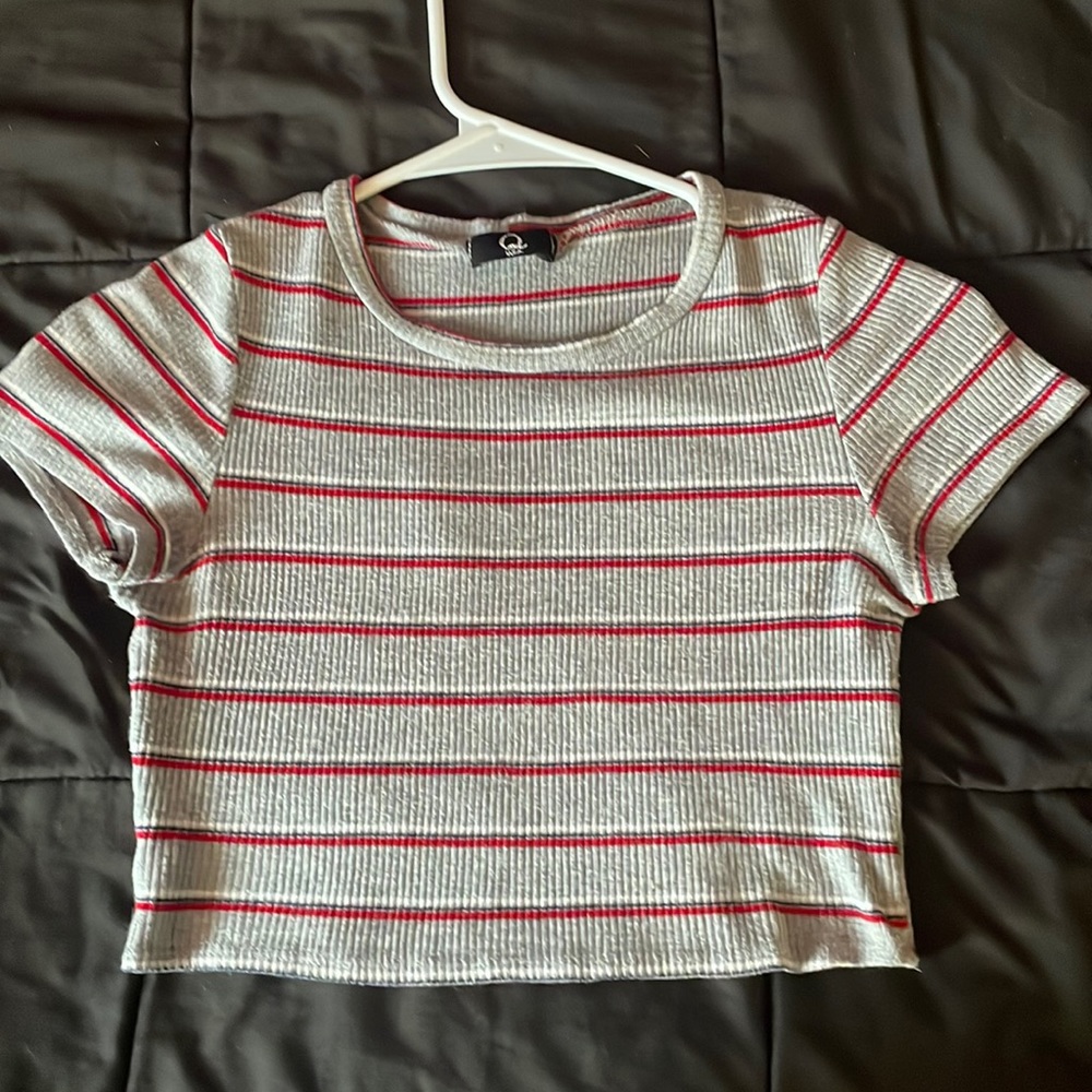 Adorable grey crop top